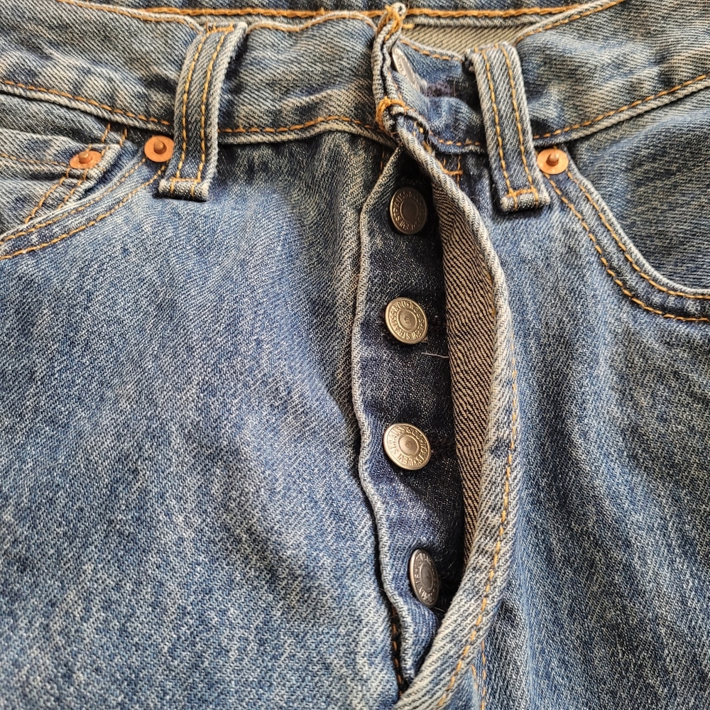 PacSun High rise Icon button fly, jean short, distressed cutoff, size 28. - Picture 9 of 10
